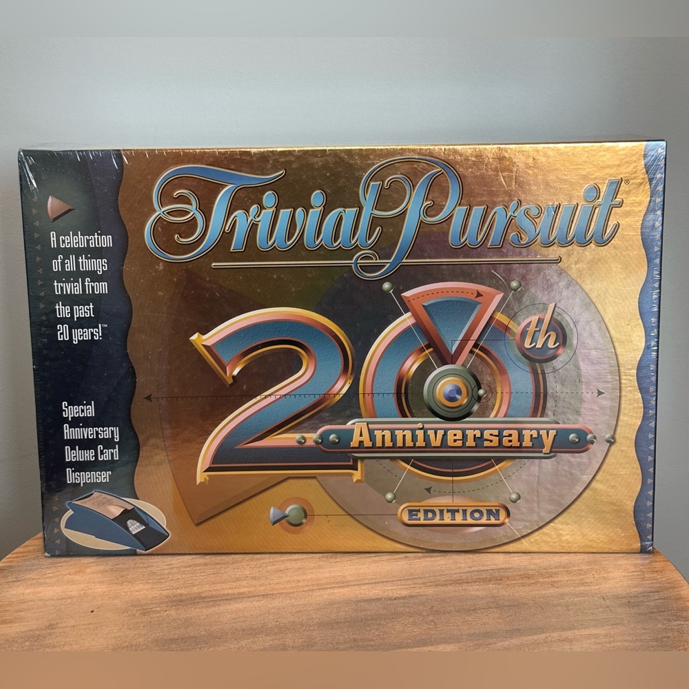 Trivial Pursuit 20th Anniversary Edition with card dispenser game sealed New